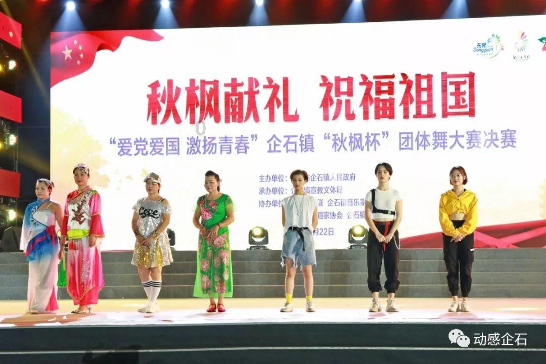 《还珠格格》皇后为何与皇帝宠爱的小燕子作对？背后原因很不简单